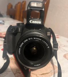 Macchina fotografica nuova
