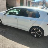 Volkswagen Golf Life 2.0 TDI Diesel S tronic 150cv