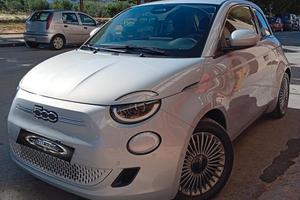 Fiat 500e Berlina 42 kWh *PARI AL NUOVO*