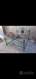 Antico letto mod. Lory verde decape' scontato 45%