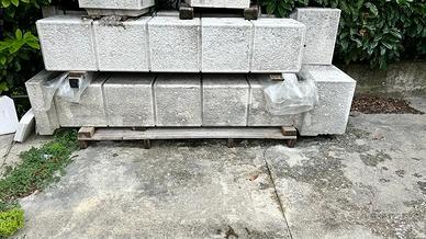 4 colonne in marmo .