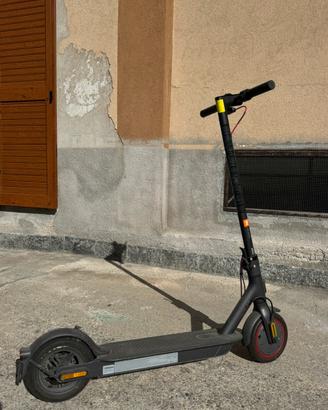 Monopattino Elettrico Mi Electric Scooter Pro 2
