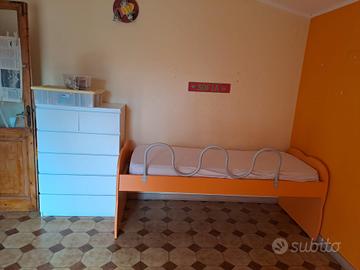 Letto singolo e cassettiera Ikea Malm