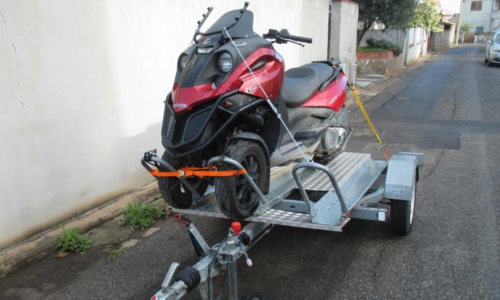 Gilera Fuoco 500 con rimorchio