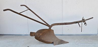 Aratro antico ferro battuto