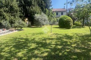 CASA INDIPENDENTE A BEREGAZZO CON FIGLIARO