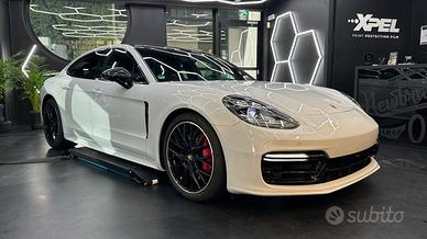 Porsche Panamera Turbo S