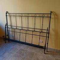 Letto matrimoniale in ferro battuto