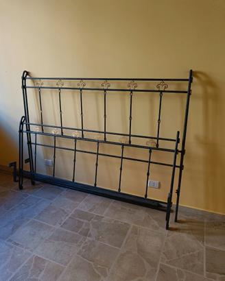 Letto matrimoniale in ferro battuto