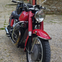 Moto Guzzi v7 700