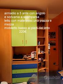 Armadio con scrivania più letto