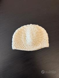 Cappello di lana fatto a mano