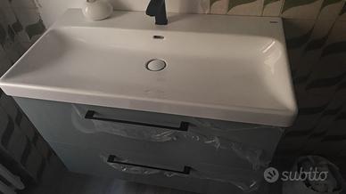 Nuovo mobile da bagno sospeso con lavabo