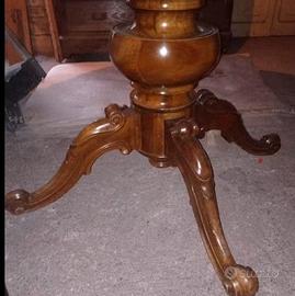 Tavolo in radica di noce