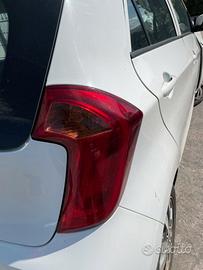 Fanale posteriore destro kia picanto