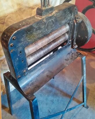 Pressa per cuoio antica 