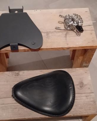 Sellla a molle per custom Harley
