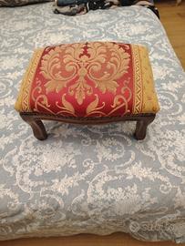 sgabello in. legno foderato 