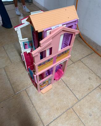 Casa di barbie + cavallo