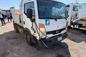 NISSAN CABSTAR 35.11 CON VASCA RIBALTABILE E DI