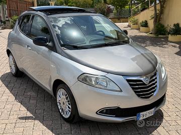 Lancia Ypsilon 1.3 MJT 16V 95 CV 5 porte S&S Plati