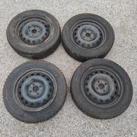 Gomme più cerchi 185/60 r15 88t m+s Renault Dacia