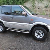 Terrano II 2.7td iscrit ASI gancio traino pochi km
