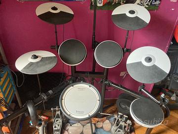 ROLAND TD02KV CON 2 PAD AGGIUNTIVI (cassa e ride)