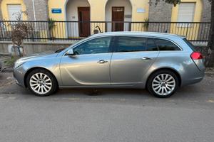 Insigna station wagon