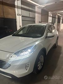 Ford Kuga 1.5 Tdci Titanium aut