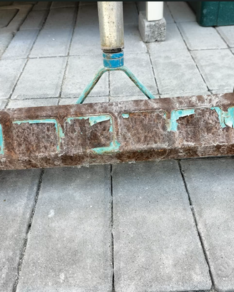Rastrello aeratore su ruote, scarificatore manuale