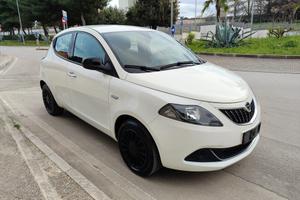Lancia Ypsilon 1.0 FireFly SILVER 70CV