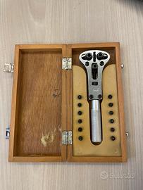 Chiave Apricassa Orologi