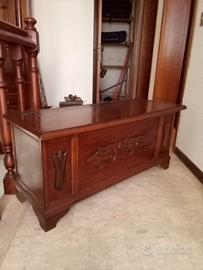 Cassapanca in legno