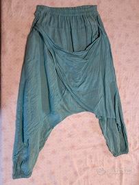 Pantaloni turchesi in lino a cavallo basso