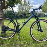 Bici Scott Scale 940 XL in carbonio