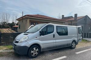 Opel vivaro 6 posti 2008