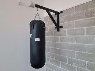 sacco boxe e supporto parete COME NUOVI