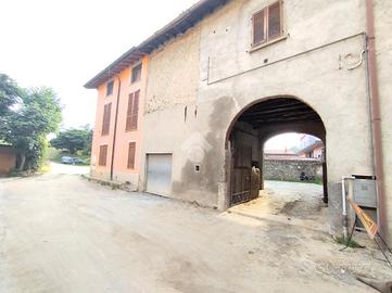 CASA DI CORTE A COMO
