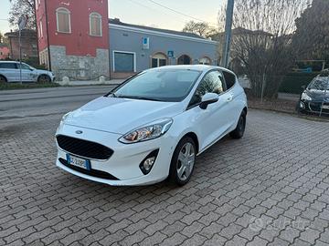 Ford fiesta van 2 POSTI 2020