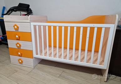 Lettino e fasciatoio frontale