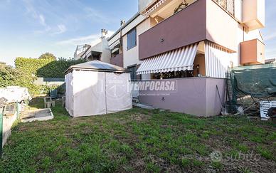 Appartamento a Solaro Via Vallone 4 locali