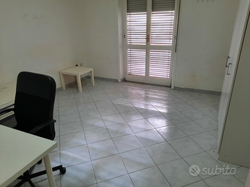 Camere singole arredate in centro