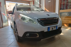 Peugeot 2008 BlueHDi 100 Allure
