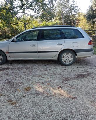 Pezzi ricambio Toyota Avensis