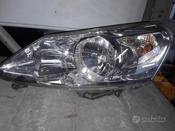 FARO ANTERIORE SINISTRO FIAT Scudo 3Â° Serie 89901