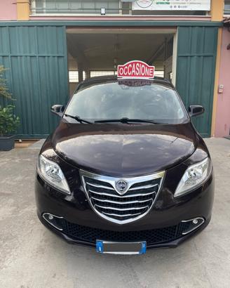 Lancia Ypsilon 1.2 69 CV 5 porte S&S Platinum