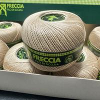 Gomitoli di filo di scozia per uncinetto