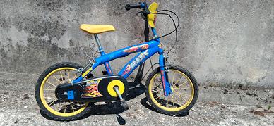 bicicletta da bambini/a
