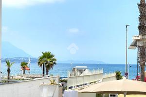 VILLA SINGOLA A BACOLI